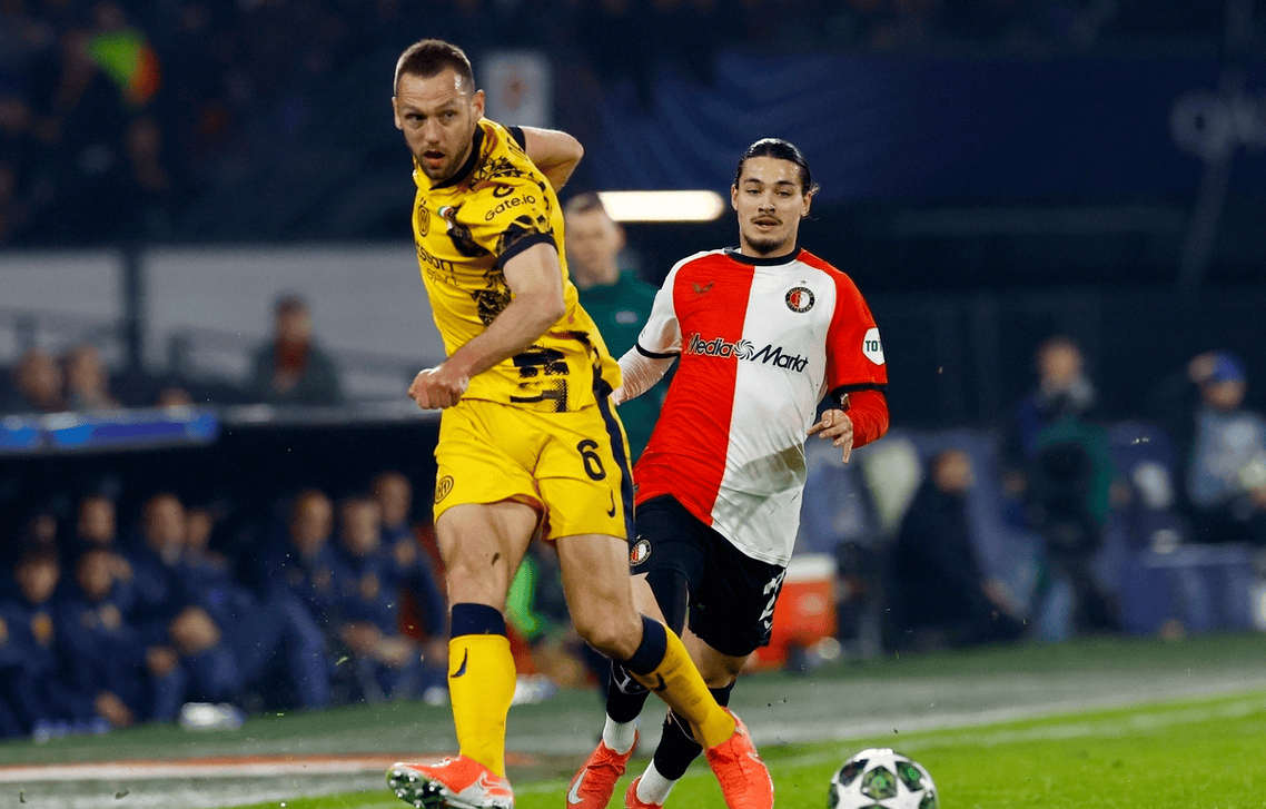 mk体育下载 -包含今晨突围战来临，费耶诺德围绕欧冠外线爆发，态度坚定，身体对抗强度拉满的词条